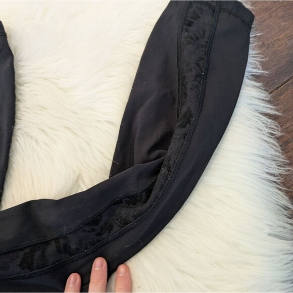 Lululemon Meant To Move 7/8 Tight (25") Black Flocked Floral Black Lace Sheer 8 - Picture 3 of 12